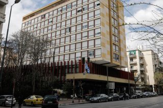 Η «δωρεάν Παιδεία» σταματά εκεί που αρχίζει το ενοίκιο